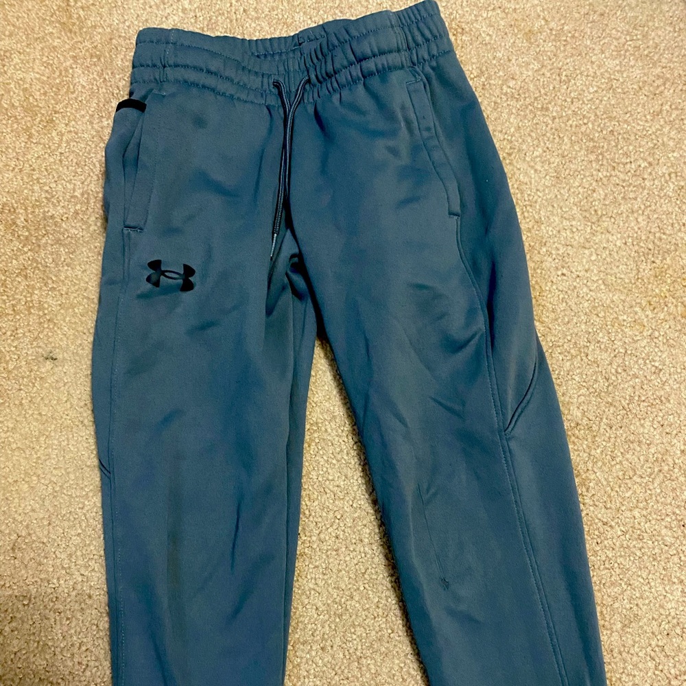 Boys Under Armour joggers size small